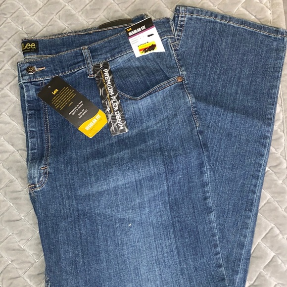 Lee Other - 40x32 Lee Jeans Premium Flex Regular Fit Tapered Leg BECKETT